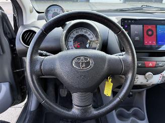 Toyota Aygo 1.0-12V Aspiration Green picture 18