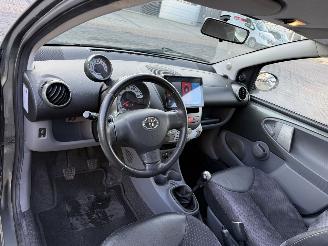 Toyota Aygo 1.0-12V Aspiration Green picture 17