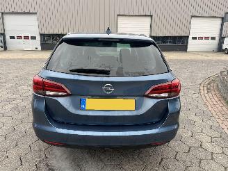 Opel Astra Sports Tourer 1.4 Innovation picture 5