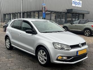Vaurioauto  passenger cars Volkswagen Polo 1.0 First Edition 2014/7