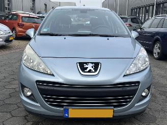 Peugeot 207 1.6 VTi Première picture 2