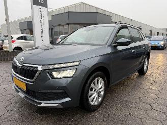 uszkodzony samochody osobowe Skoda Kamiq 1.0 TSI Active 2020/1