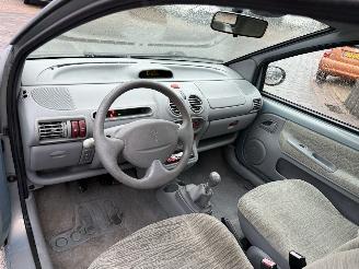 Renault Twingo 1.2-16V Privilège picture 13