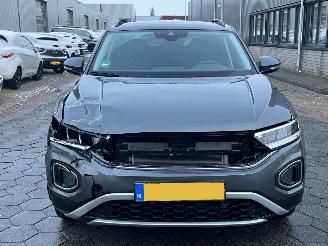 Volkswagen T-Roc 1.0 TSI Life Edition picture 2