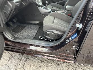 Opel Astra Sports Tourer 1.6 CDTi Business + picture 11