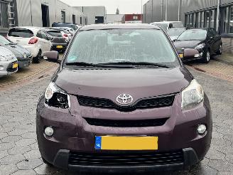 Toyota Urban Cruiser 1.3 VVT-i Dynamic picture 2