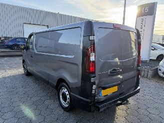 Renault Trafic 2.0 dCi 110 T30 L2H1 Comfort picture 6