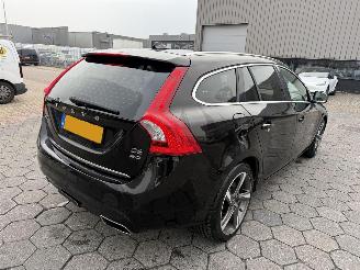 Volvo V-60 2.4 D6 AWD Plug-In Hybrid Summum picture 4