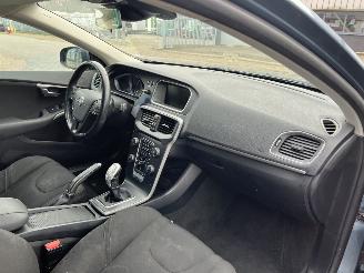 Volvo V-40 1.6 D2 Kinetic picture 11