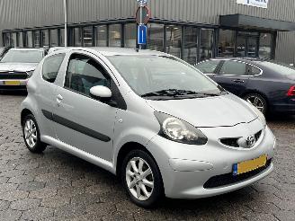 Toyota Aygo 1.0-12V + picture 3