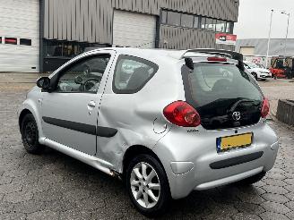 Toyota Aygo 1.0-12V + picture 6