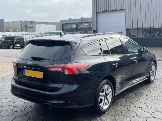 Ford Focus Wagon 1.0 EcoBoost Hybrid Connected picture 4