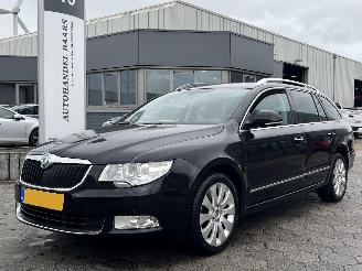 krockskadad bil auto Skoda Superb Combi 1.8 TSI Elegance Business Line 2011/3