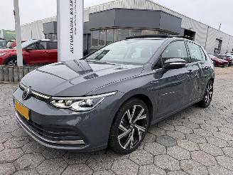 uszkodzony samochody osobowe Volkswagen Golf 1.5 eTSI Style 2021/3