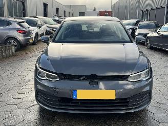 Volkswagen Golf 1.0 eTSI Life picture 2