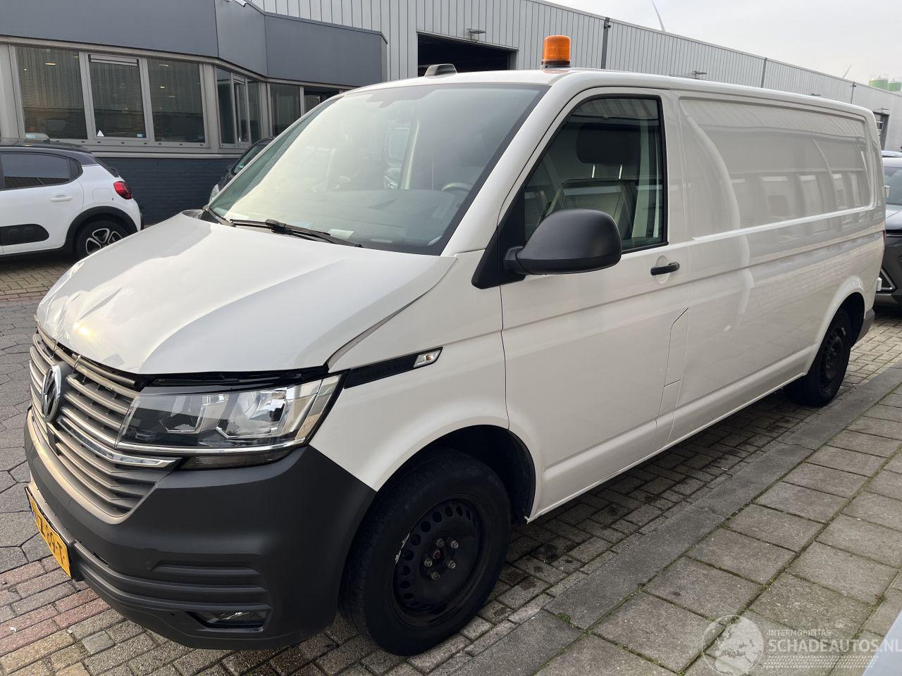 Volkswagen Transporter 2.0 TDI L2H1 28