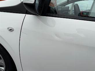 Peugeot 108 1.0 e-VTi Active picture 8