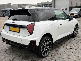 Mini Cooper SE John Cooper Works M 54.2 kWh picture 4