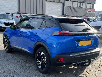 Peugeot 2008 1.2 Hybrid 136 GT picture 5