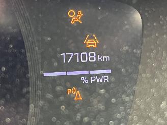 Peugeot 2008 1.2 Hybrid 136 GT picture 18