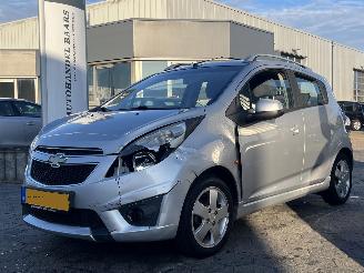 uszkodzony samochody osobowe Chevrolet Spark 1.2 16V LTZ 2012/2