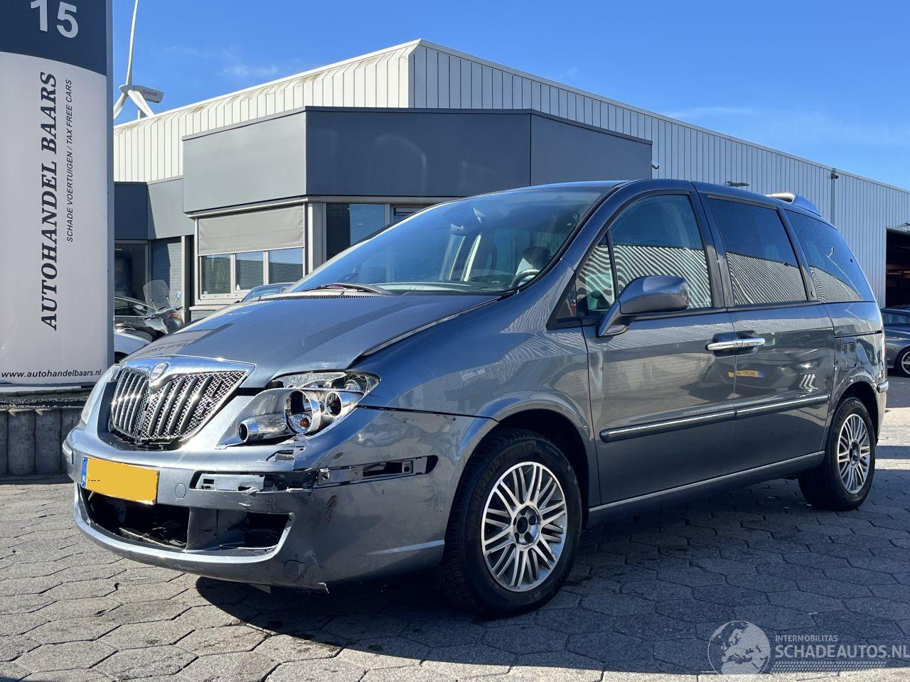 Lancia Phedra 2.2 JTD Platino