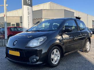 skadebil auto Renault Twingo 1.2-16V Dynamique 2011/5