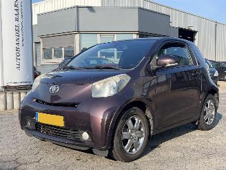 Schadeauto Toyota iQ 1.0 VVTi Aspiration 2012/4
