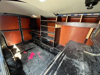 Volkswagen Transporter 2.0 TDI L2H3 28 picture 8