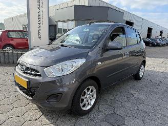 Schadeauto Hyundai I-10 1.1 i-Drive 2011/2