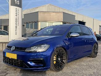 Schadeauto Volkswagen Golf 2.0 TSI 4Motion R 310PK AUTOMAAT PANO 2017/12
