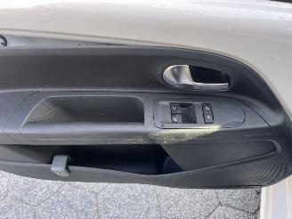 Volkswagen Up! 1.0 move up! BlueMotion picture 15