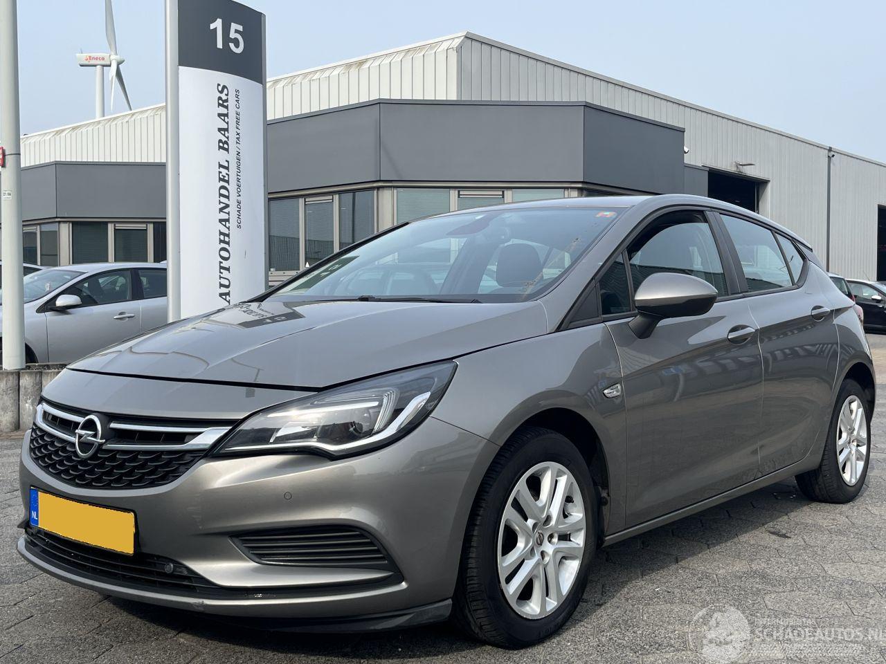 Opel Astra 1.0 Online Edition