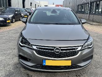 Opel Astra 1.0 Online Edition picture 2
