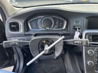 Volvo V-60 2.4 D6 AWD Plug-In Hybrid R-Design picture 19