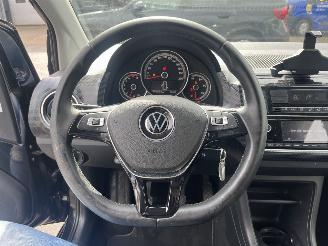 Volkswagen Up! 1.0 picture 15
