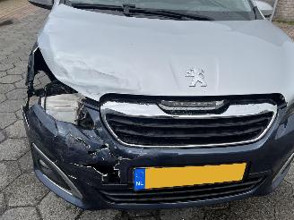 Peugeot 108 1.0 e-VTi Allure picture 10