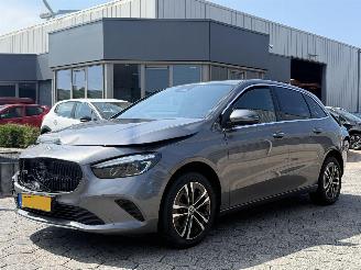 krockskadad bil auto Mercedes B-klasse 250 e Star Edition AMG Line Plus 2025/1