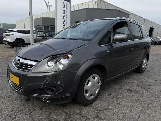 Avarii autoturisme Opel Zafira 7 persoon 1.6 111 years Edition 2012/3