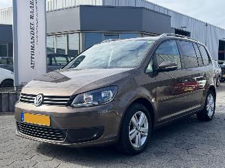 Damaged car Volkswagen Touran 1.4 TSI Comfortline 2014/1