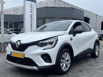 damaged passenger cars Renault Captur 1.6 E-Tech Hybrid 145 Zen 2022/9