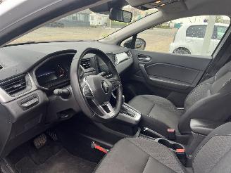 Renault Captur 1.6 E-Tech Hybrid 145 Zen picture 12