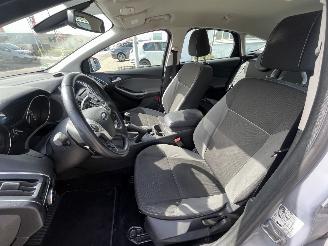 Ford Focus 1.6 TI-VCT First Edition picture 13