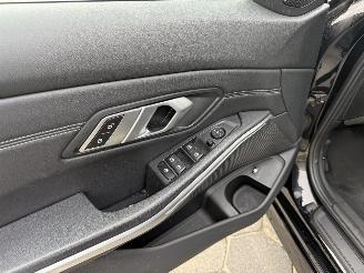 BMW 3-serie 330e Business Edition Plus picture 12