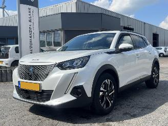 Schadeauto Peugeot e-2008 EV Allure 50 kWh 2020/11