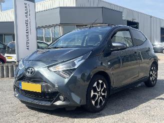 Schadeauto Toyota Aygo 1.0 VVT-i x-cite 2019/6