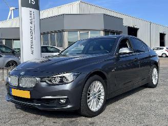 Vaurioauto  passenger cars BMW 3-serie 320i Edition Luxury Line Purity Executive 2018/3