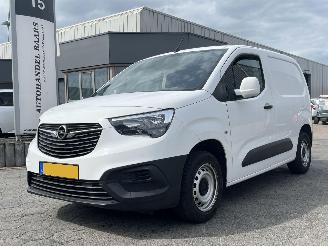 Vaurioauto  commercial vehicles Opel Combo 1.5D L1H1 Edition 2019/11