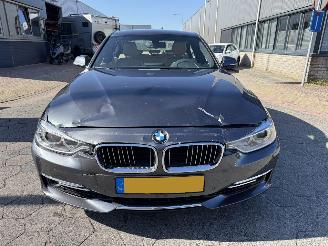 BMW 3-serie 320i High Executive picture 2