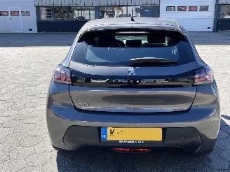 Peugeot 208 1.2 PureTech Active picture 5